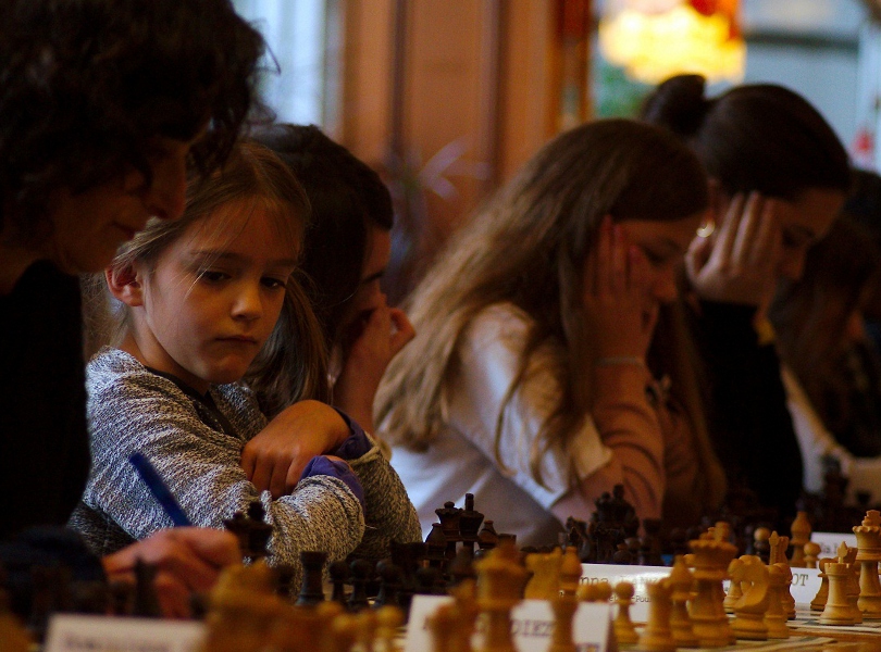 échecs filles simultanée