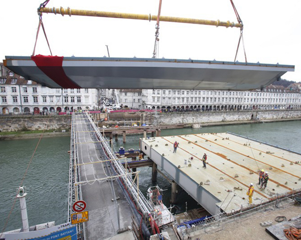 Histoire du tram pont Battant